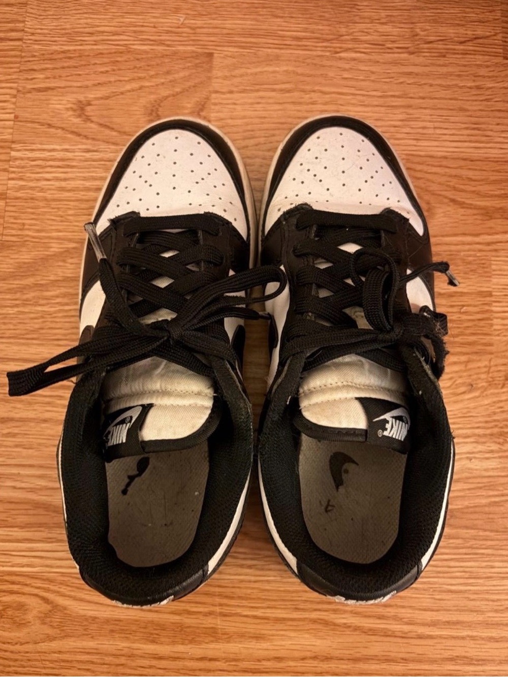 nike dunks size 6 women’s